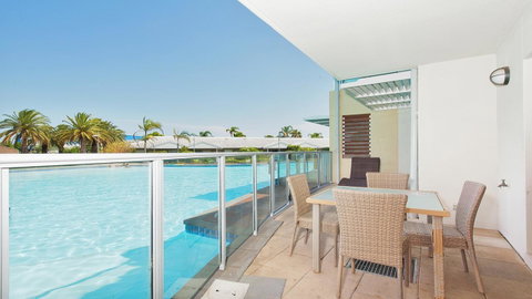 Pacific Blue, Salamander Bay - Hotel WA 30