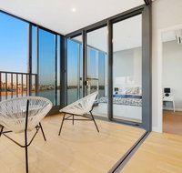 Brand New 3 Bedrooms Apt with Waterfront View - Hotel WA