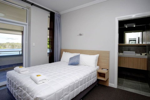 Lakes And Ocean Hotel Forster - Hotel WA 25
