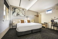 Book Colyton Accommodation Vacations Hotel WA Hotel WA