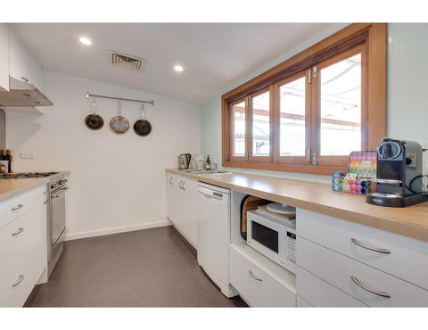 Spacious Cottage With Views, 10 Mins From The City - Hotel WA 3