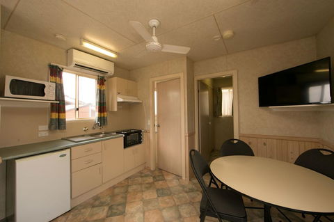 Crestview Tourist Park - Hotel WA 17