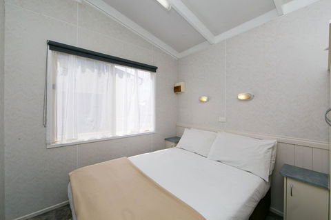 Crestview Tourist Park - Hotel WA 11