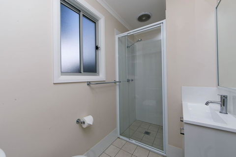 Crestview Tourist Park - Hotel WA 18