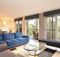 Villa De Saran located within Cypress Lakes - Hotel WA