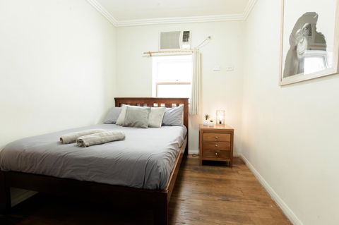 Mad Monkey Broadway - Hotel WA 21