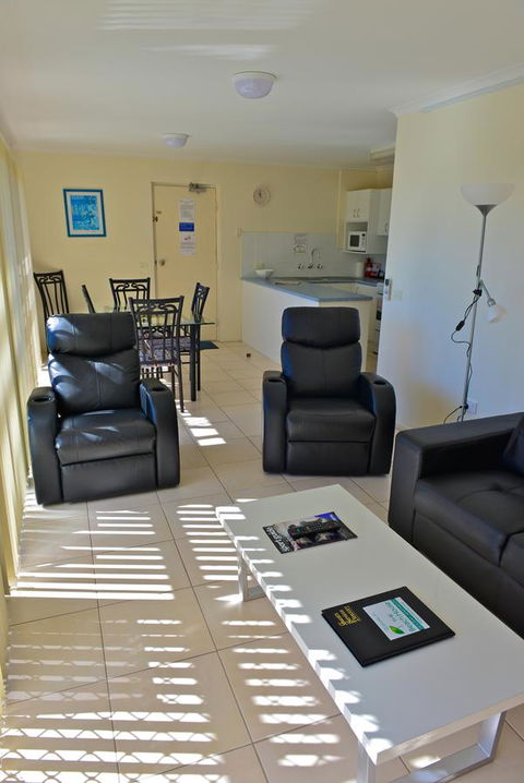 Beach House Holiday Apartments - Hotel WA 7