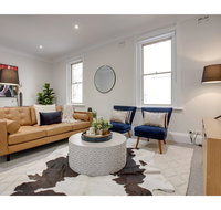 Large stylish and quiet penthouse steps from surf - Hotel WA