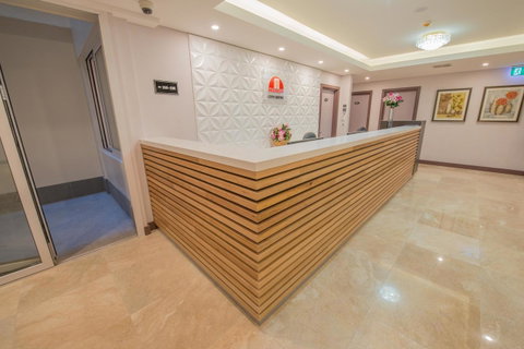 Megaboom City Hotel - Hotel WA 30