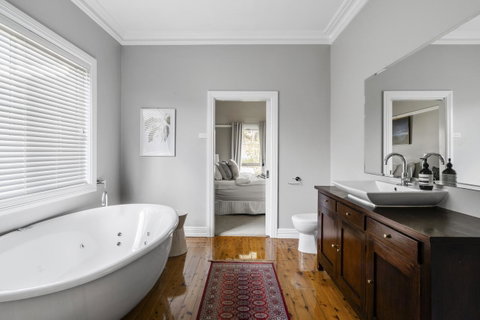 The Spa Cottage With HotTub, Netflix & Stan - Hotel WA 11