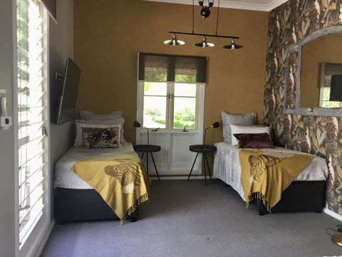 Chanticleer Gardens Barn Cottage With A Pool - Hotel WA 14