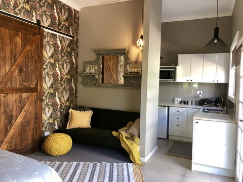 Chanticleer Gardens Barn Cottage With A Pool - Hotel WA 19