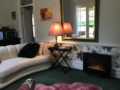 Chanticleer Gardens Barn Cottage With A Pool - Hotel WA 42