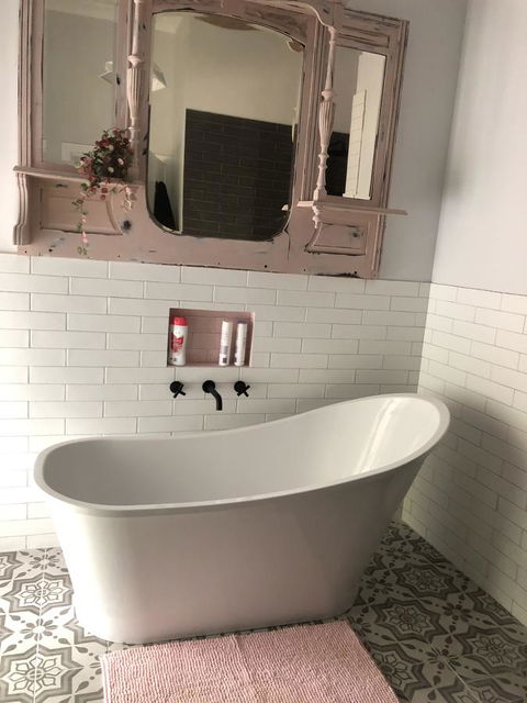 Chanticleer Gardens Barn Cottage With A Pool - Hotel WA 32