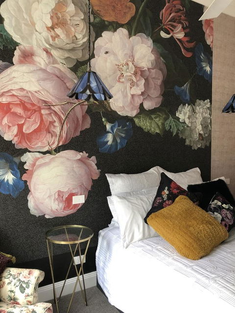 Chanticleer Gardens Barn Cottage With A Pool - Hotel WA 16