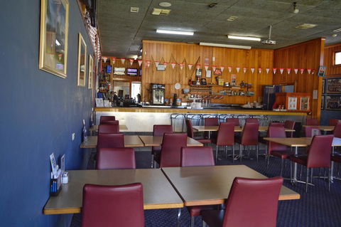 Brolga Hotel Motel - Coleambally - Hotel WA 16