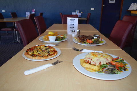 Brolga Hotel Motel - Coleambally - Hotel WA 28