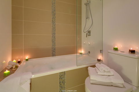 Zara Tower â€“ Luxury Suites And Apartments - Hotel WA 15