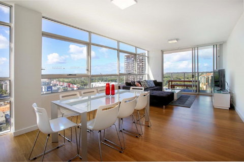 Gadigal Groove - Modern And Bright 3BR Executive Apartment In Zetland With Views - Hotel WA 1