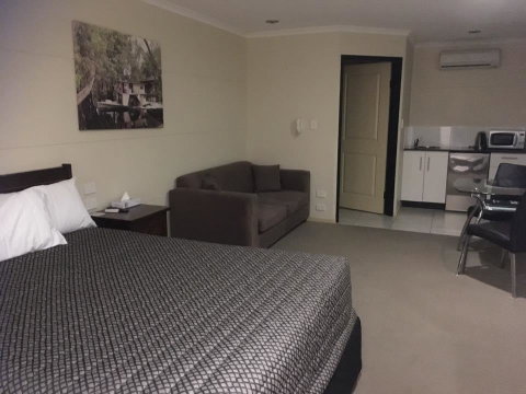 Balranald Club Motel - Hotel WA 4