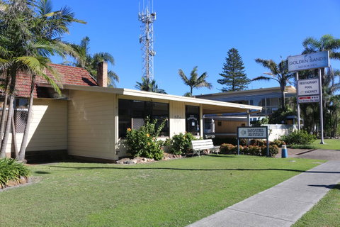 Golden Sands Motor Inn - Hotel WA 10