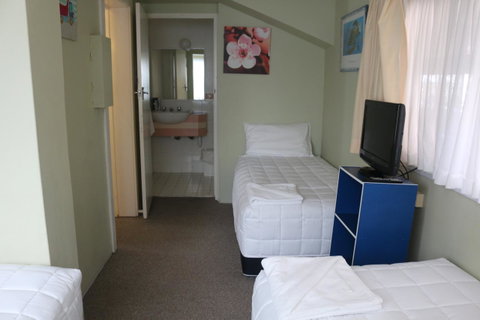 Golden Sands Motor Inn - Hotel WA 22