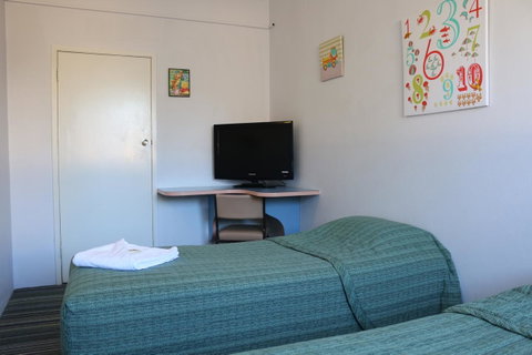 Golden Sands Motor Inn - Hotel WA 19