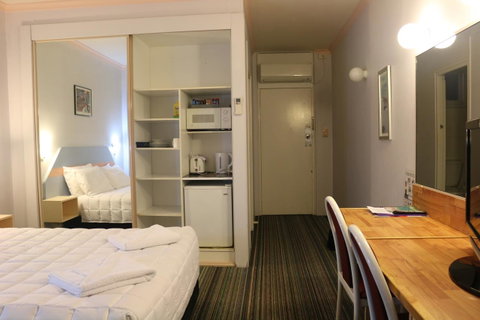 Golden Sands Motor Inn - Hotel WA 4