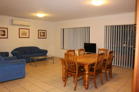 Golden Sands Motor Inn - Hotel WA 13