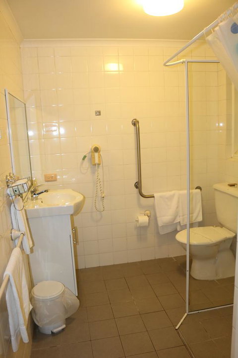 Golden Sands Motor Inn - Hotel WA 23