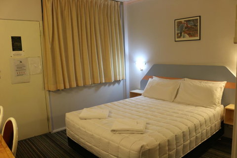 Golden Sands Motor Inn - Hotel WA 16