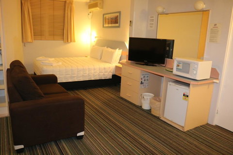 Golden Sands Motor Inn - Hotel WA 21