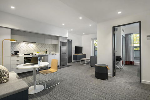 Quest Canberra City Walk - Hotel WA 5