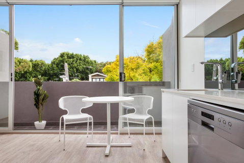 Bondi Beach Studio King Suite + Balcony - Hotel WA 2