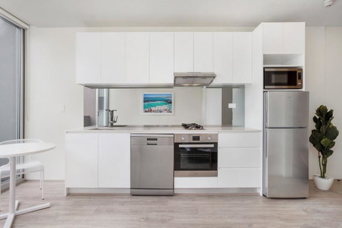 Bondi Beach Studio King Suite + Balcony - Hotel WA 3