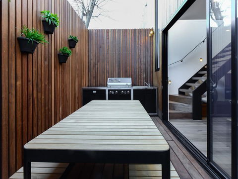 Boutique Stays - County Down, Contemporary Port Melbourne Home - Hotel WA 1
