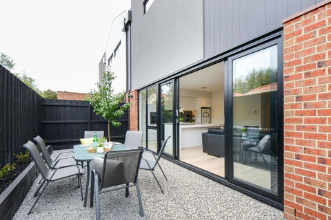 Boutique Stays-Murrumbeena Place 1 - Hotel WA 3