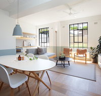 Boutique Sunlit Studio with Designer Furnishings - Hotel WA