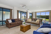 Book Newport Accommodation Vacations Hotel WA Hotel WA