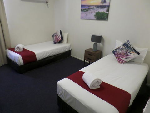 Burke & Wills Mt Isa - Hotel WA 2
