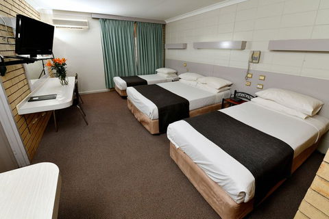 Burke And Wills Motor Inn - Hotel WA 1