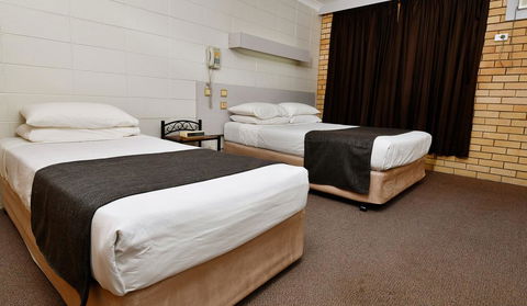 Burke And Wills Motor Inn - Hotel WA 3