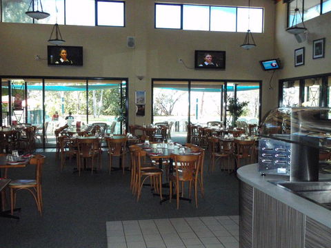 Bushland Beach Tavern - Hotel WA 3