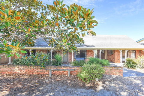 By The Beach - 30 Jetty Road - Hotel WA 0