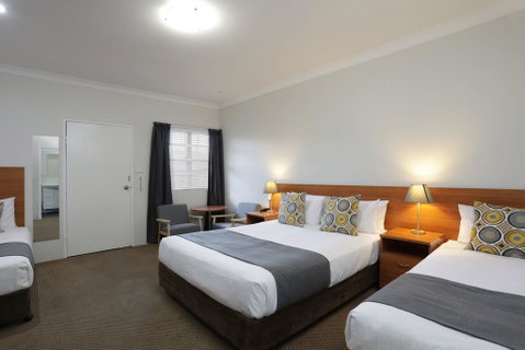 Cadman Motor Inn And Apartments - Hotel WA 2