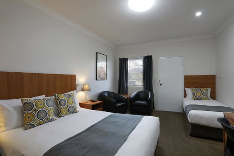 Cadman Motor Inn And Apartments - Hotel WA 0