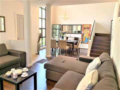 Campbelltown Most Sought After Park Central Home - Hotel WA 3