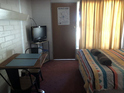 Capri Motel - Hotel WA 3