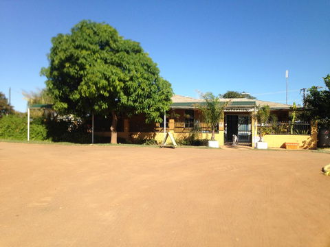 Carnarvon Caravan Park - Hotel WA 1