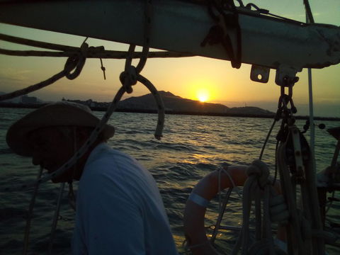 Casual Fare Sailing Charters Townsville - Ocean Living - Cruise - Hotel WA 2